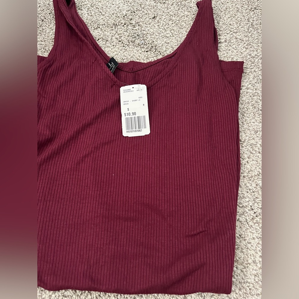 Burgundy bodycon dress